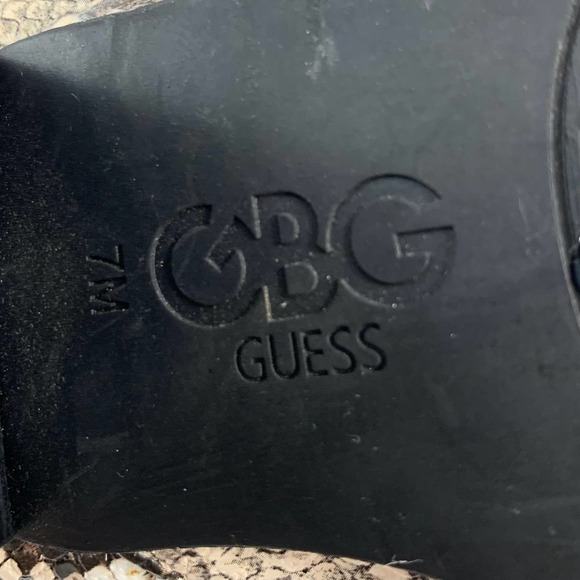 GUESS faux snakeskin python cowgirl ankle boots - Picture 11 of 14